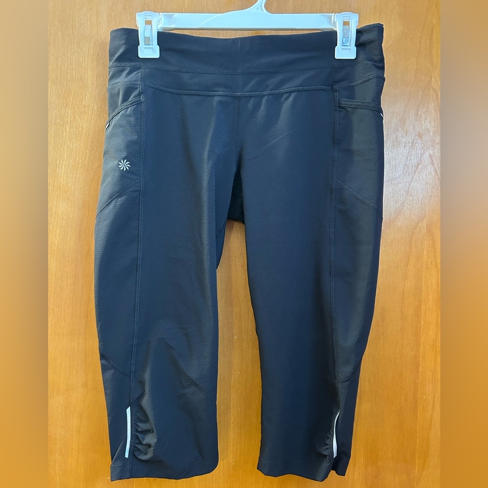 Athleta Black Cropped Leggings